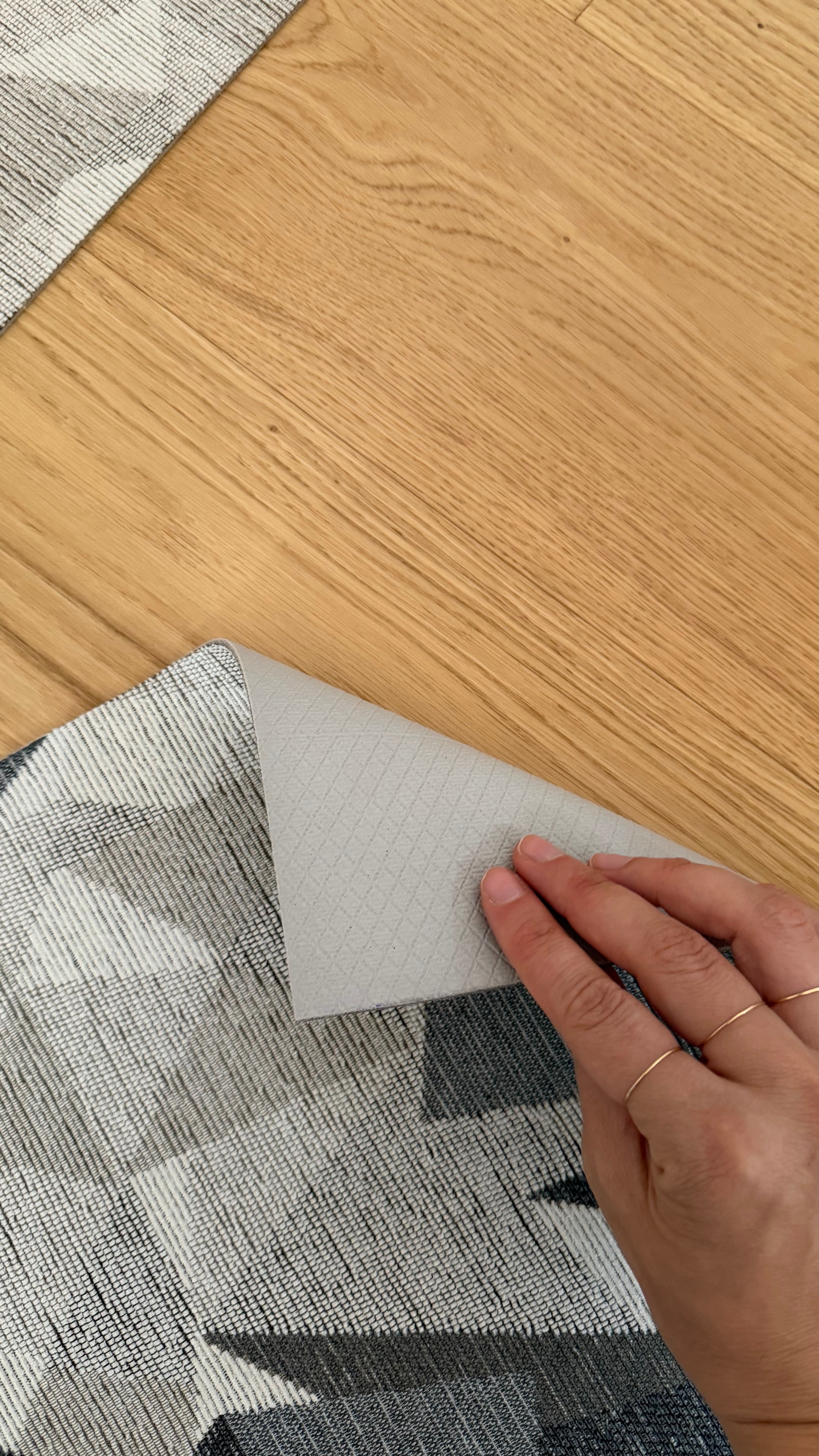 Passatoia GEOMETRIE in ciniglia e pvc - 2 varianti colore