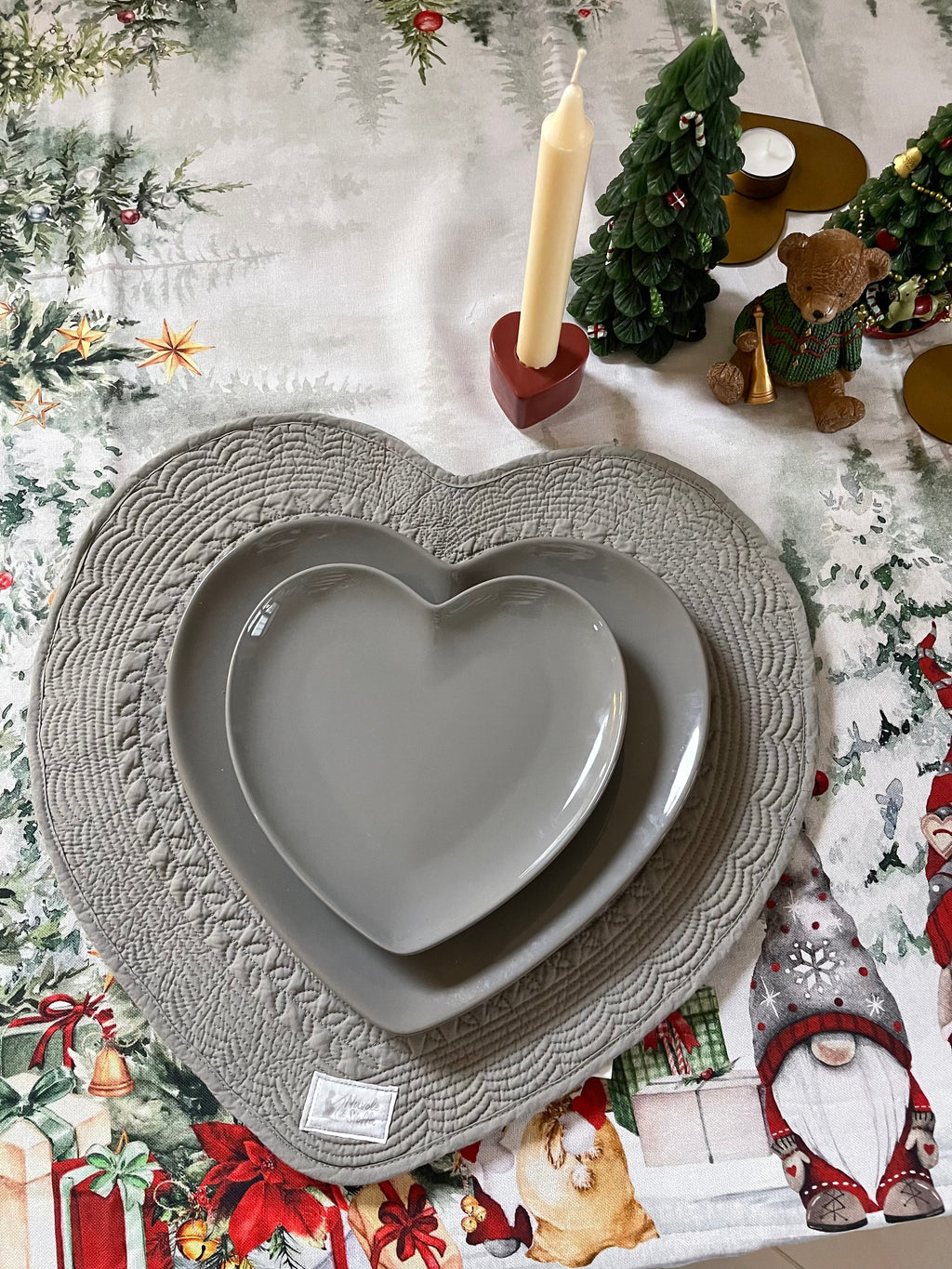 Set 6 piatti (x 2 persone) CUORE grigio tortora