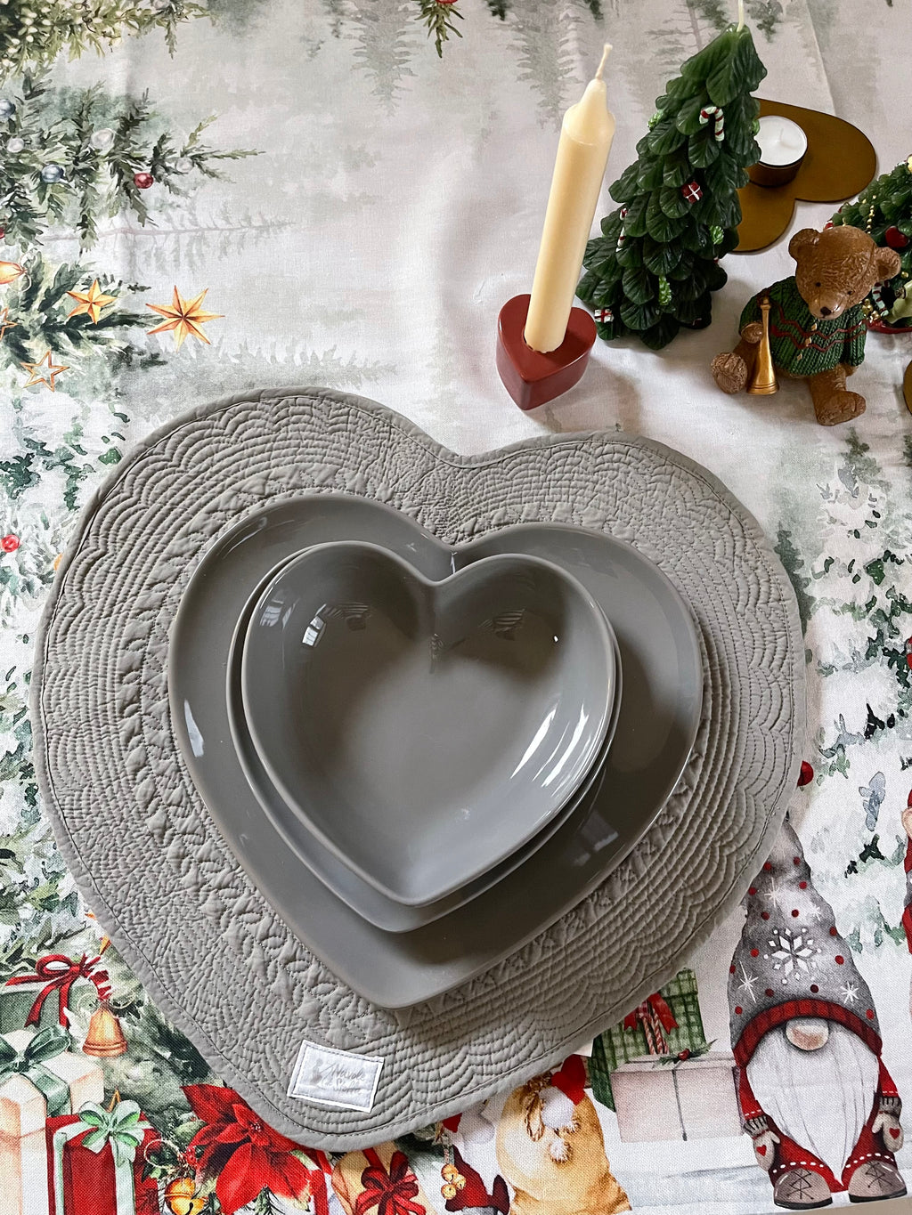 Set 6 piatti (x 2 persone) CUORE grigio tortora