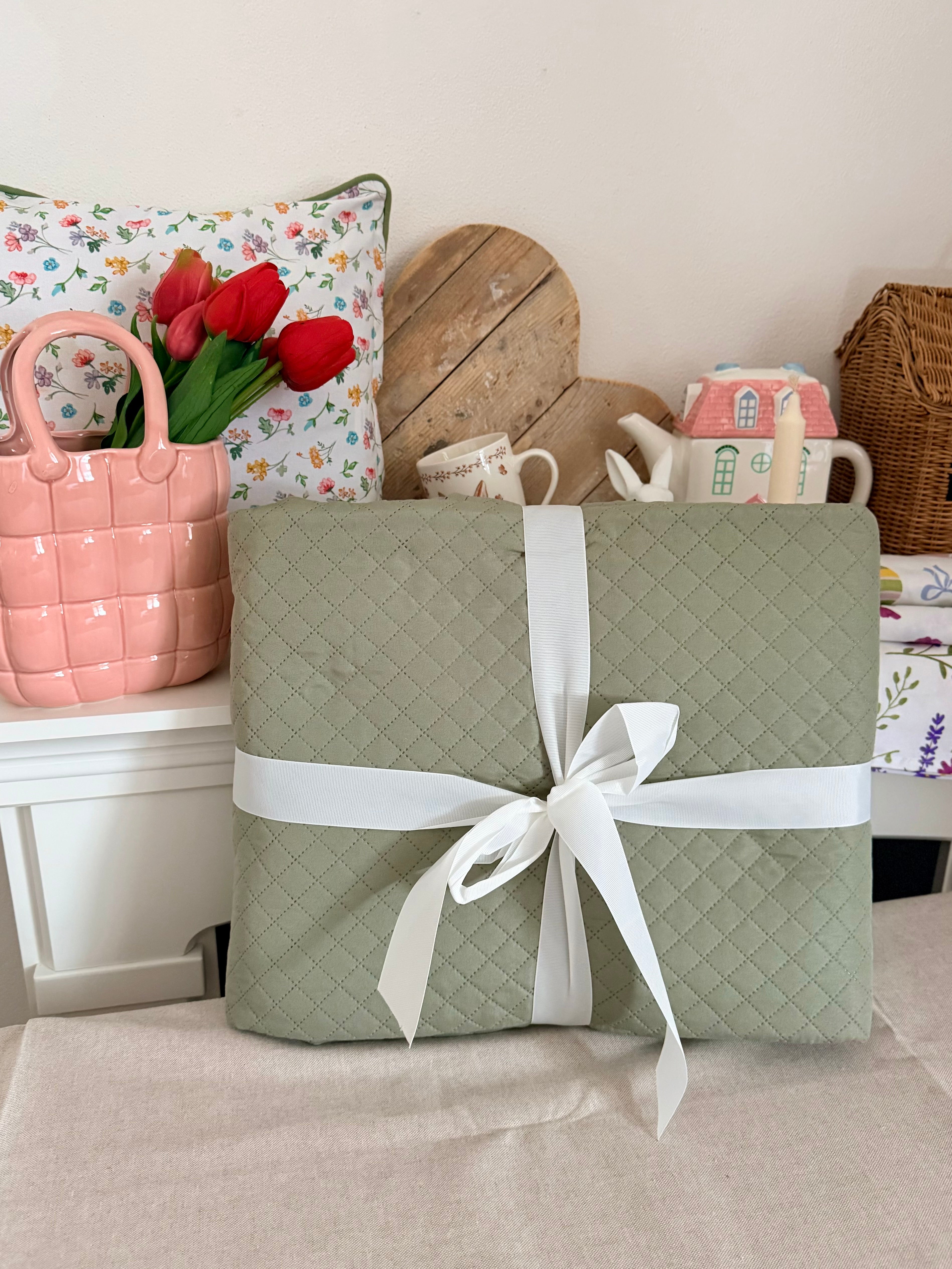 Copriletto matrimoniale trapuntato TINTA UNITA VERDE