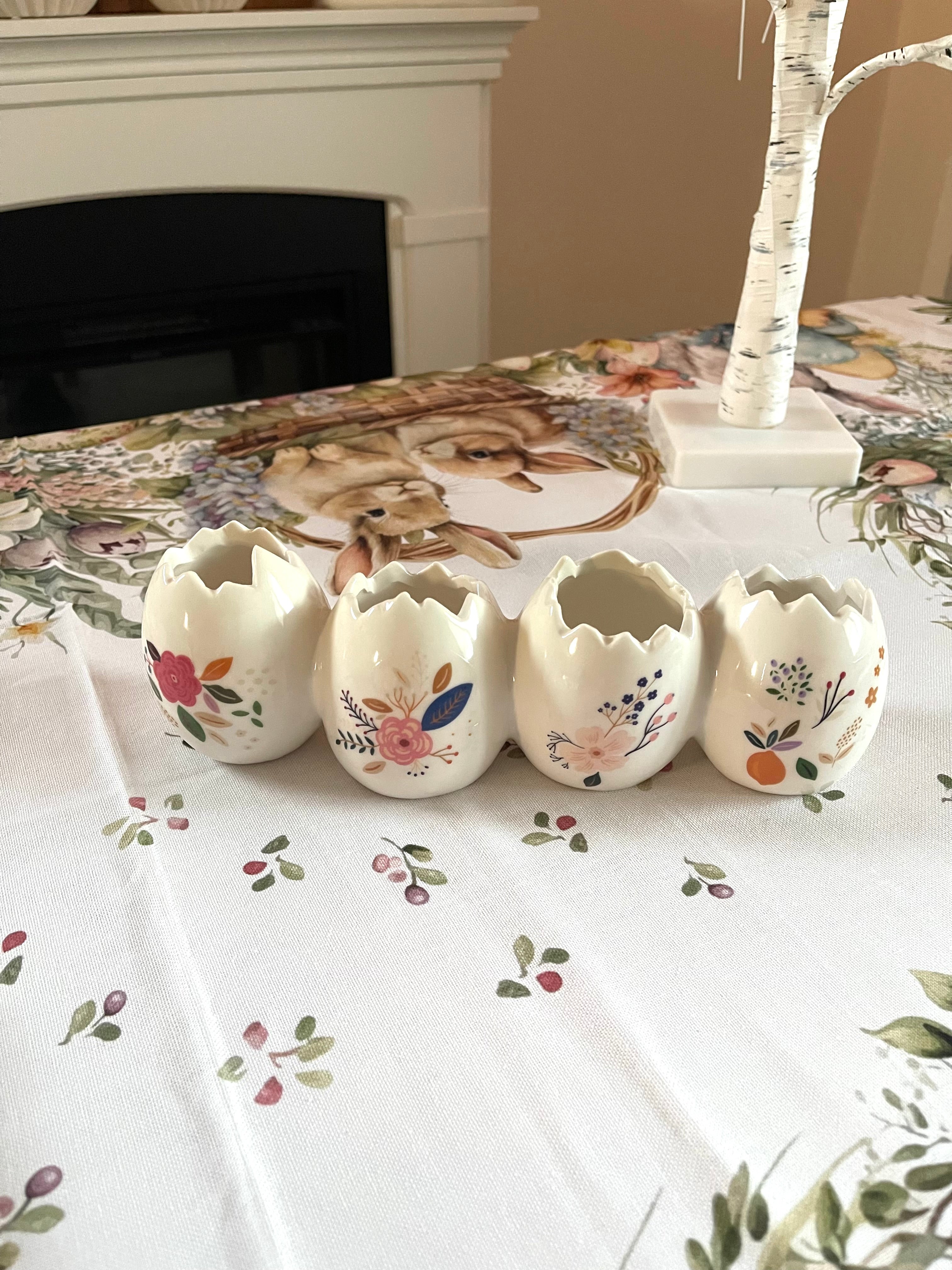 Centrotavola 4 uova in porcellana con fiori