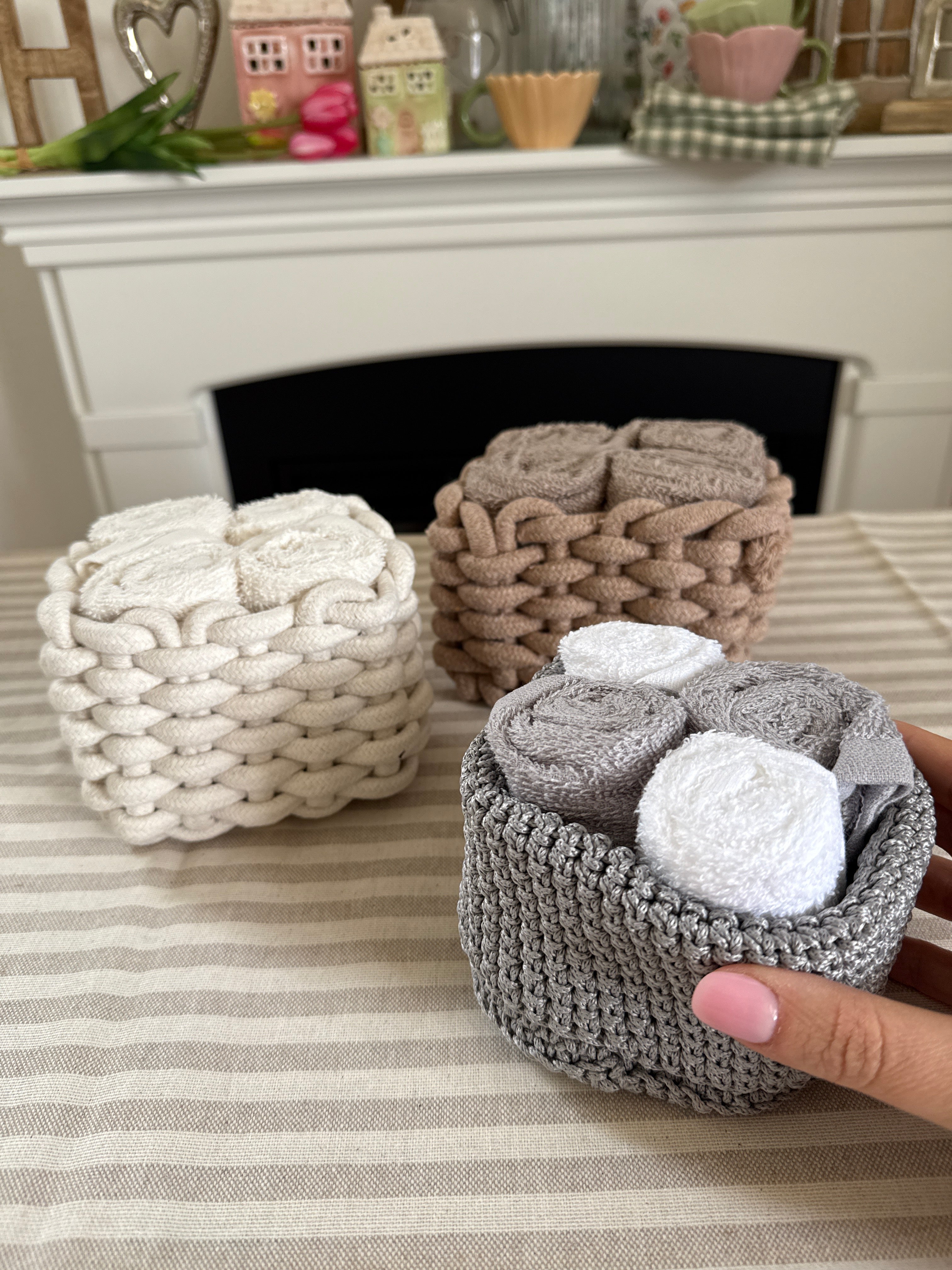 Set 4 lavette con cestino intrecciato