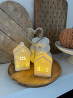 Casetta porcellana LYKKA Home con luce a Led - 2 misure