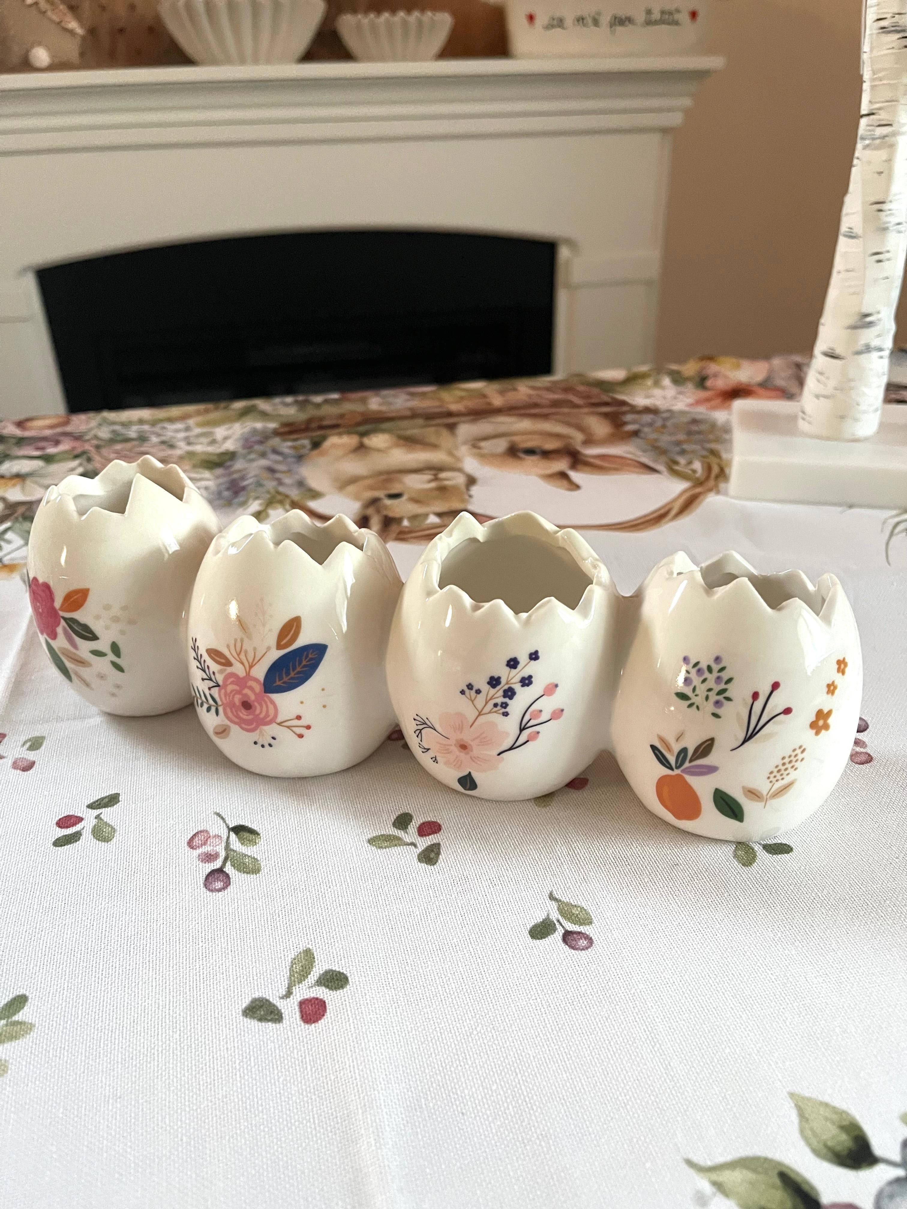 Centrotavola 4 uova in porcellana con fiori