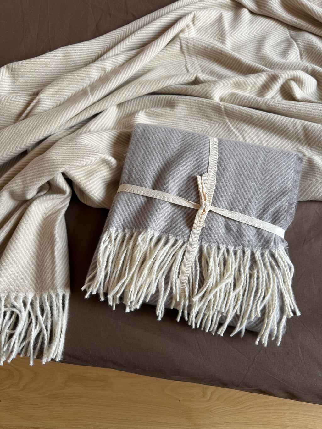 Coperta ORLEANS 130x170cm con frange - 2 colori