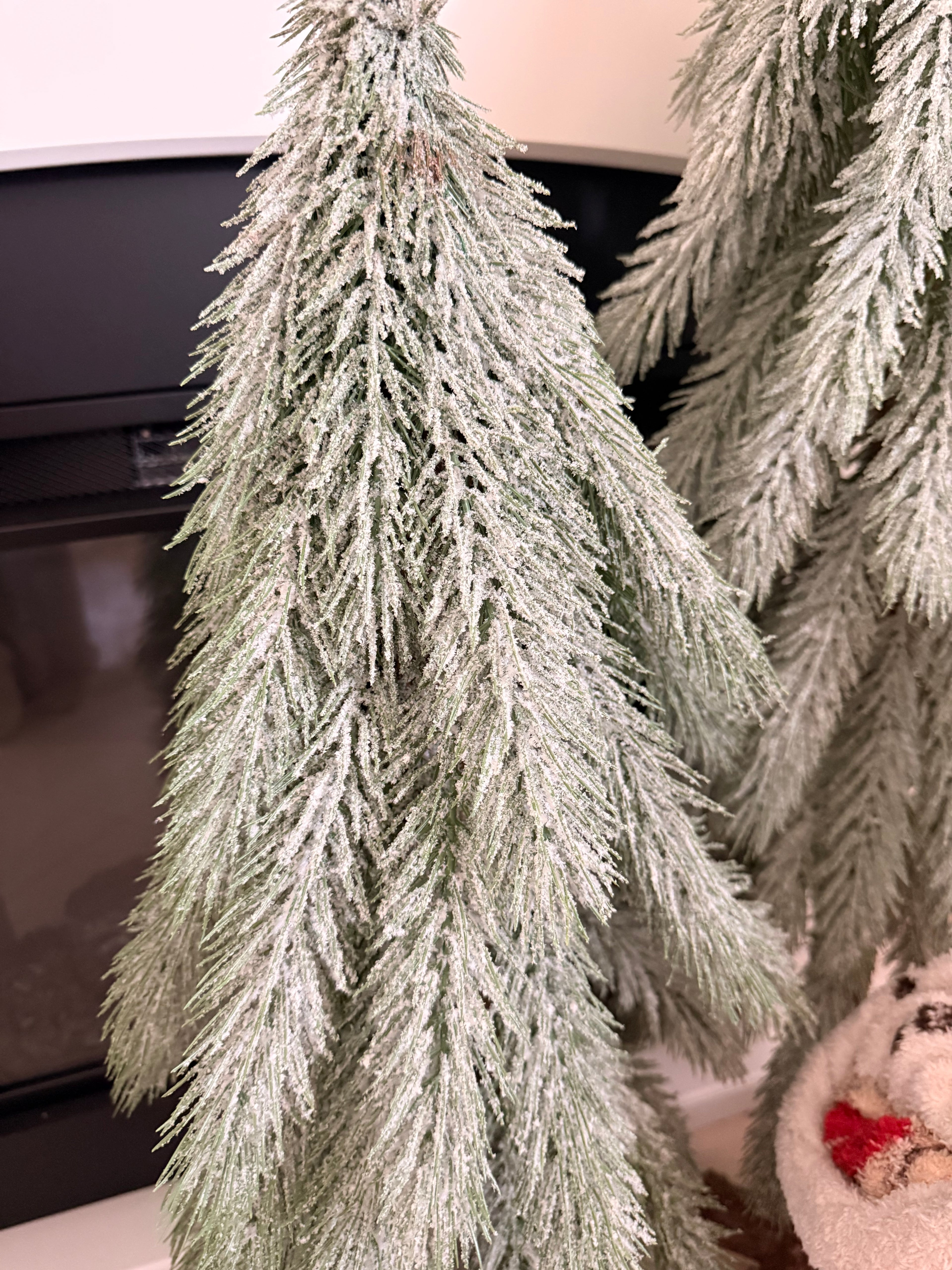 Alberi in pvc innevati con base in legno