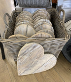 Sottopiatto / Vassoio in legno a forma di CUORE