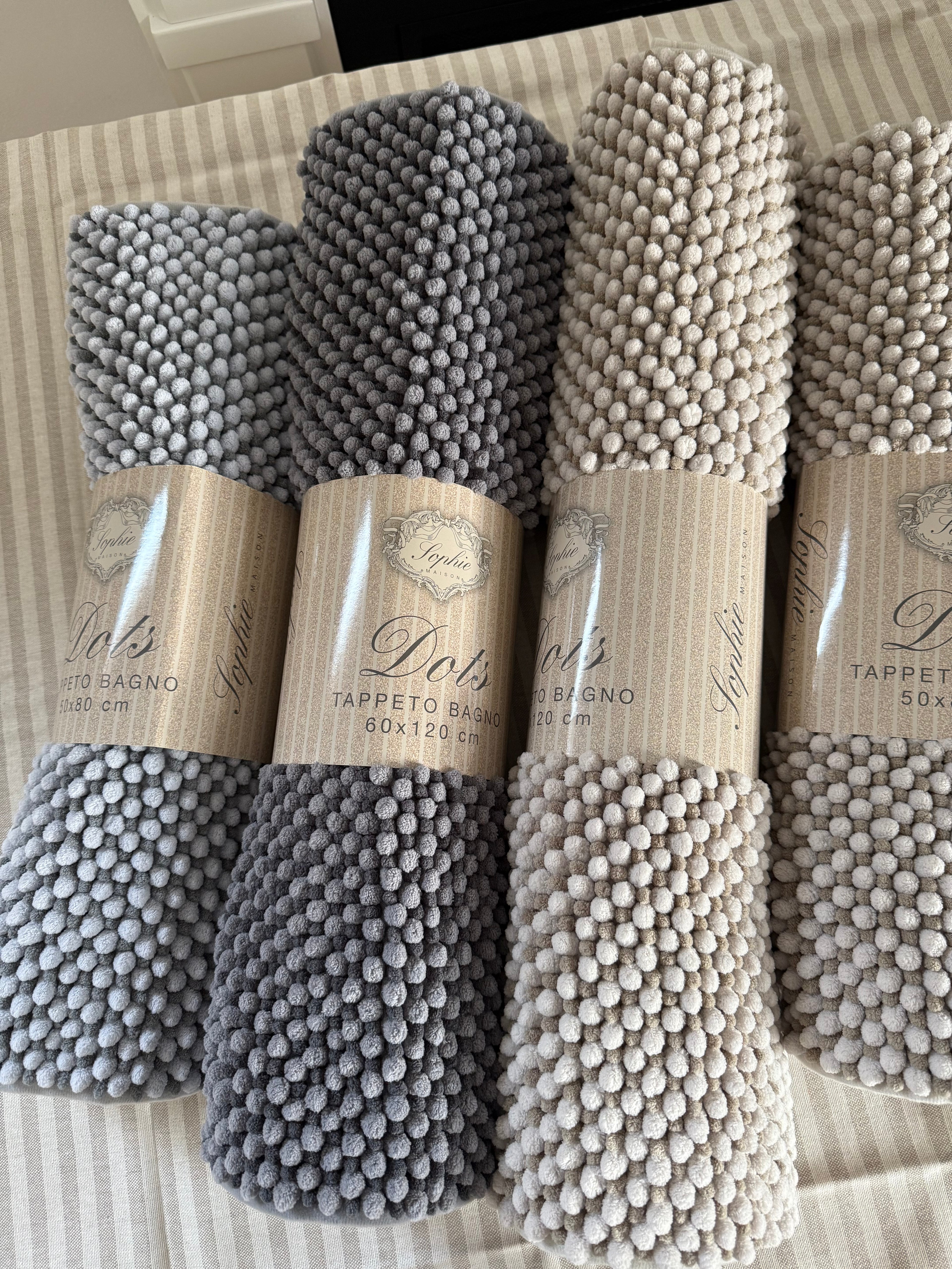 Nuovo tappeto bagno DOTS - 4 colori