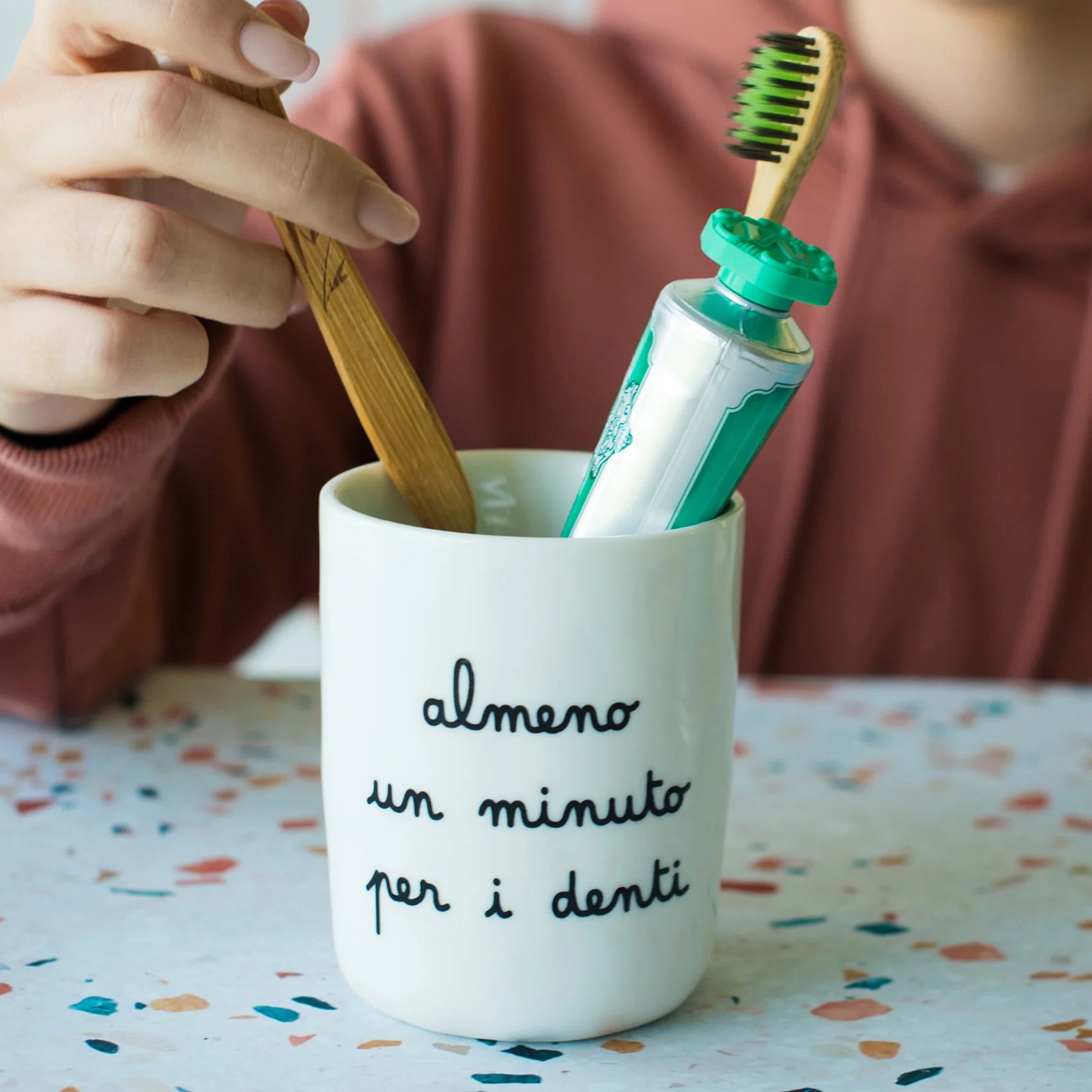 Portaspazzolino ALMENO UN MINUTO PER I DENTI