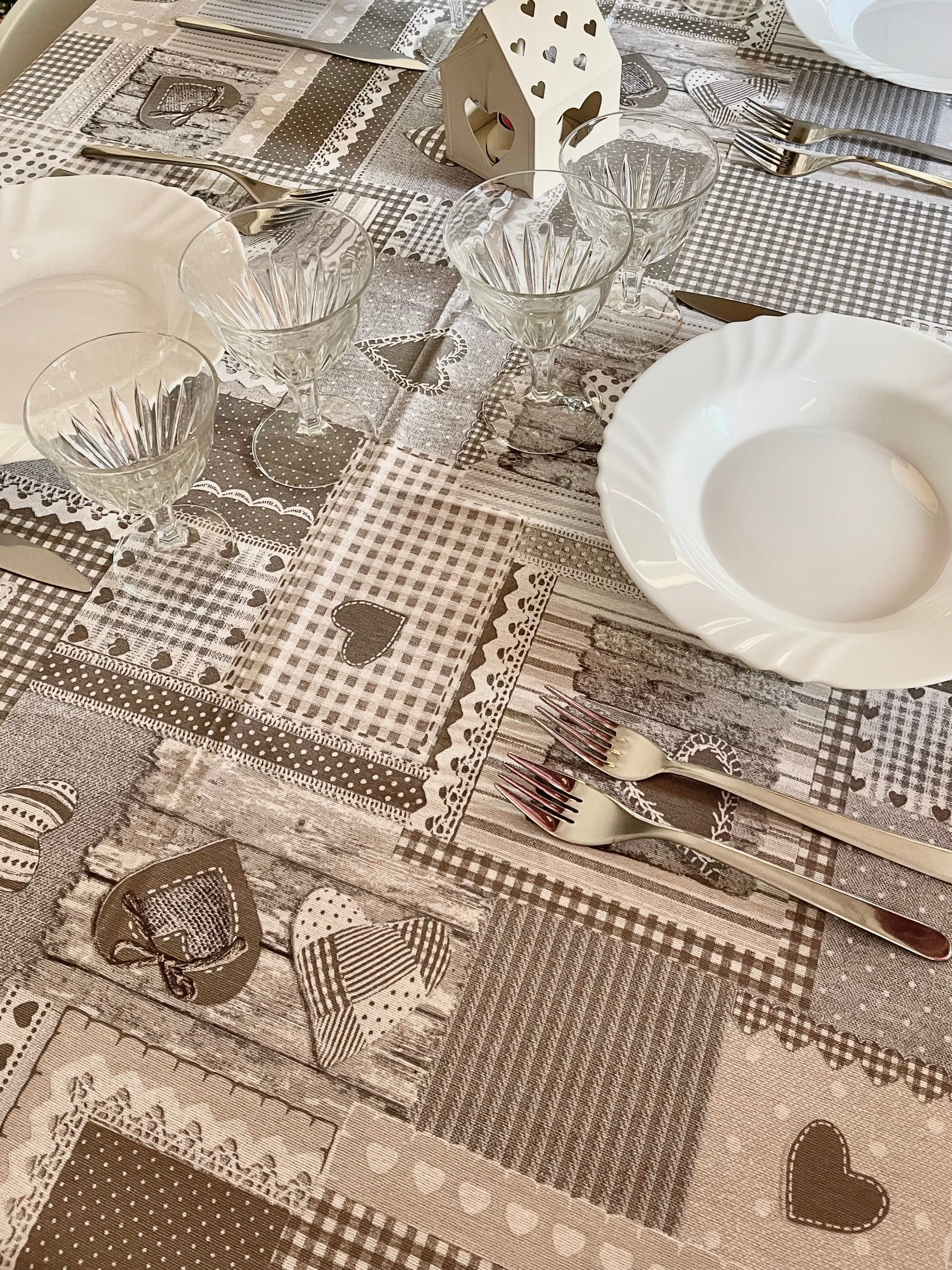 Tovaglia SWEET HEART - 2 colori